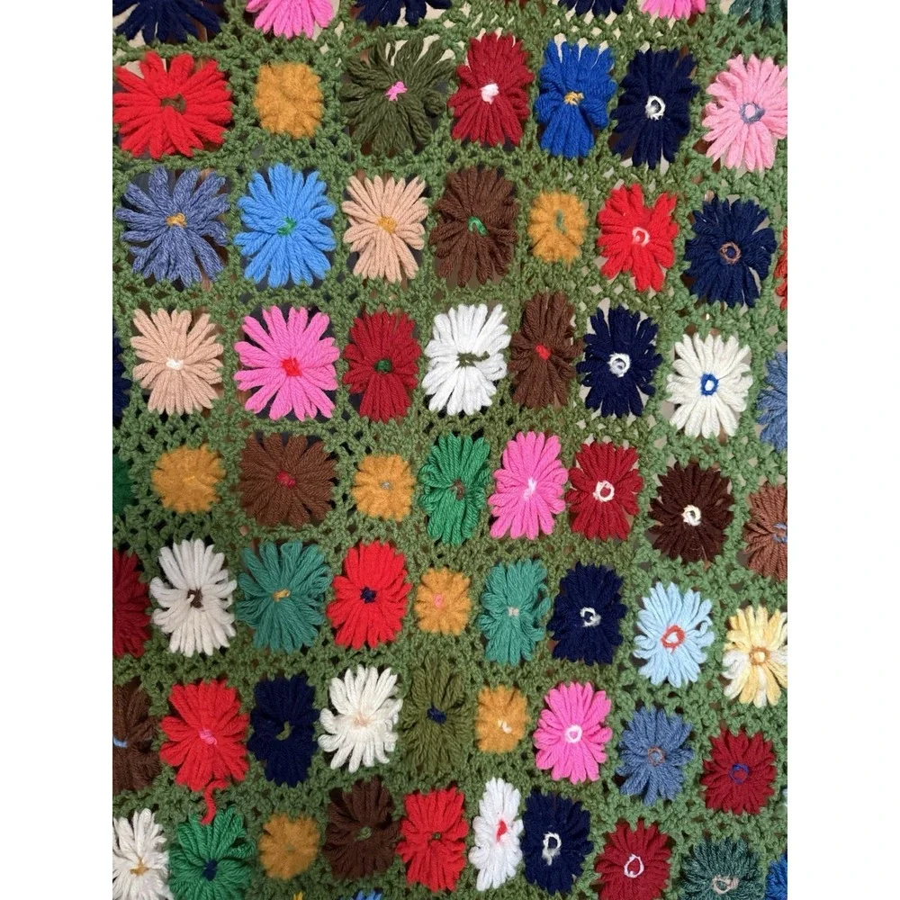 VTG Handmade Crochet Afghan Blanket Raised 3D‎ Flowers Granny Large 74x48